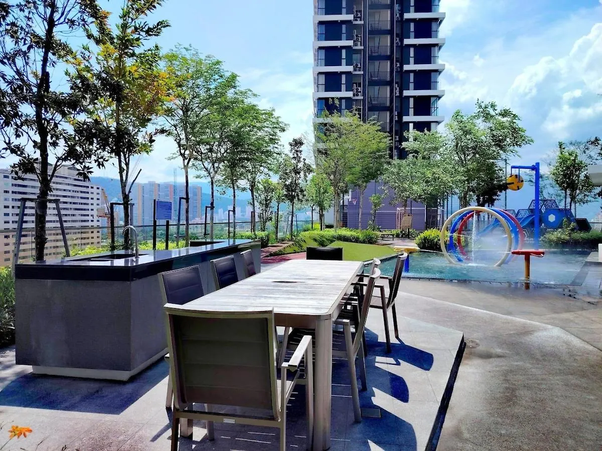 The Society Apartment George Town 3Br 10 Pax 0*,  Malezya