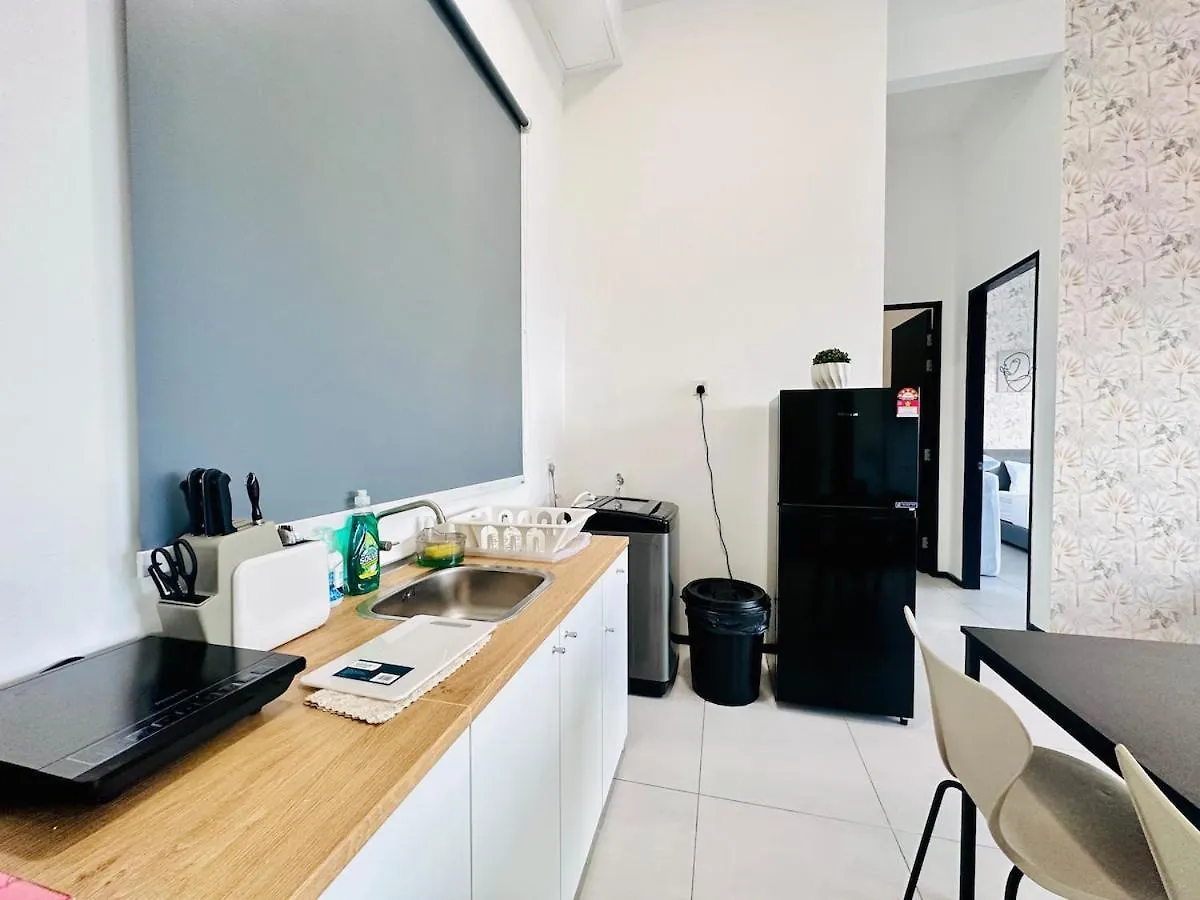 The Society Apartment George Town 3Br 10 Pax Malezya