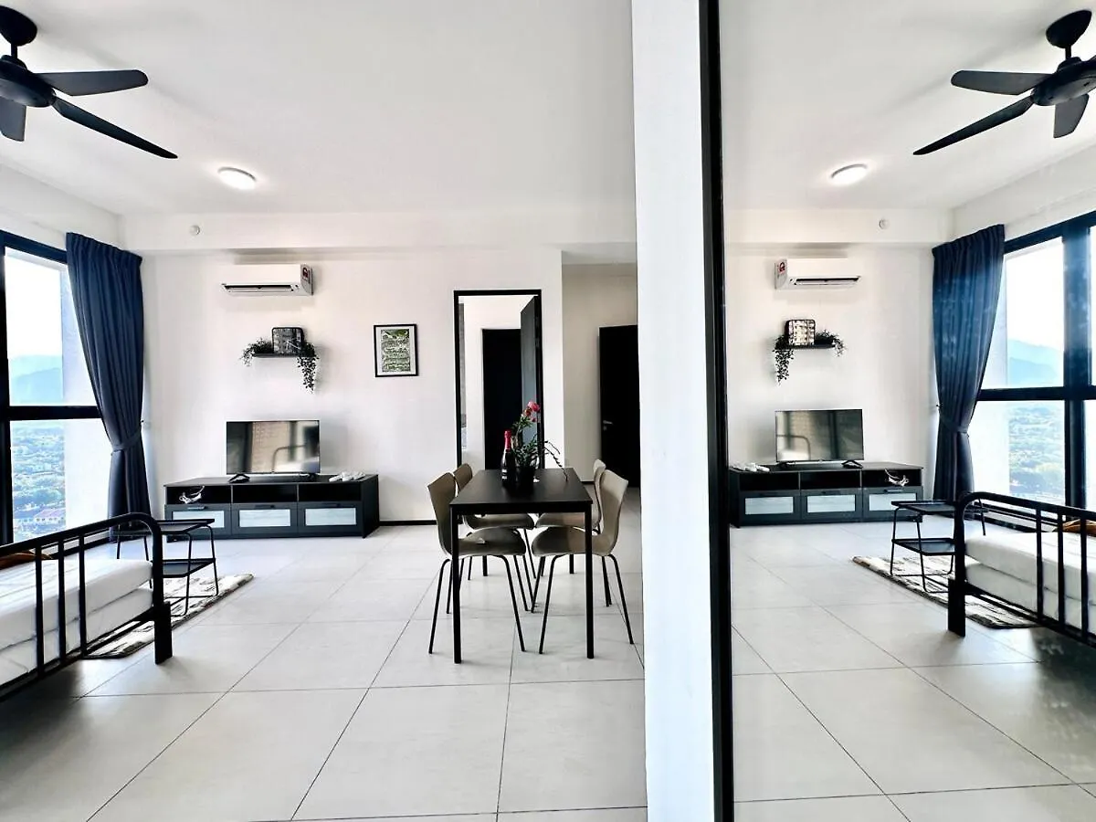 The Society Apartment George Town 3Br 10 Pax 0*,  Malezya