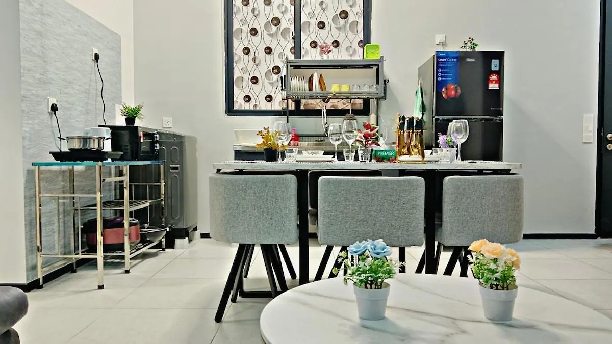 The Society Apartment George Town 3Br 10 Pax Malezya